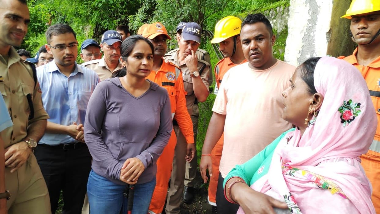 Assistance amount of 1.35 lakh given to disaster affected family