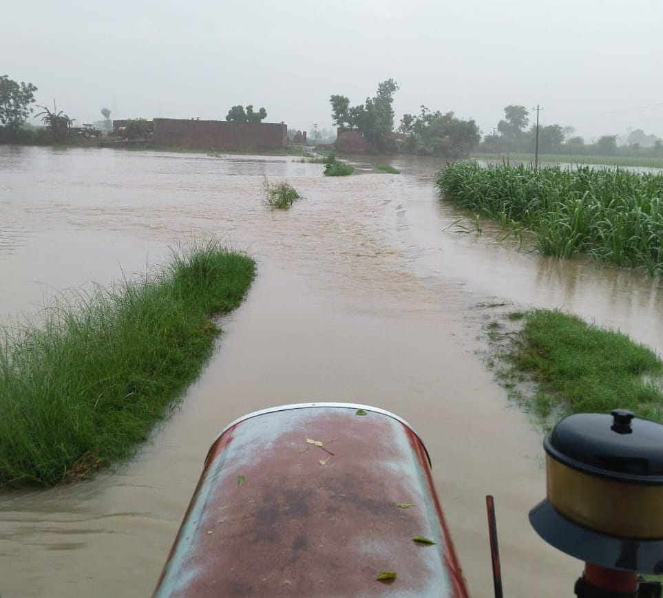 Heavy rain, threat of flood on 50 villages, Yamuna bridge submerged