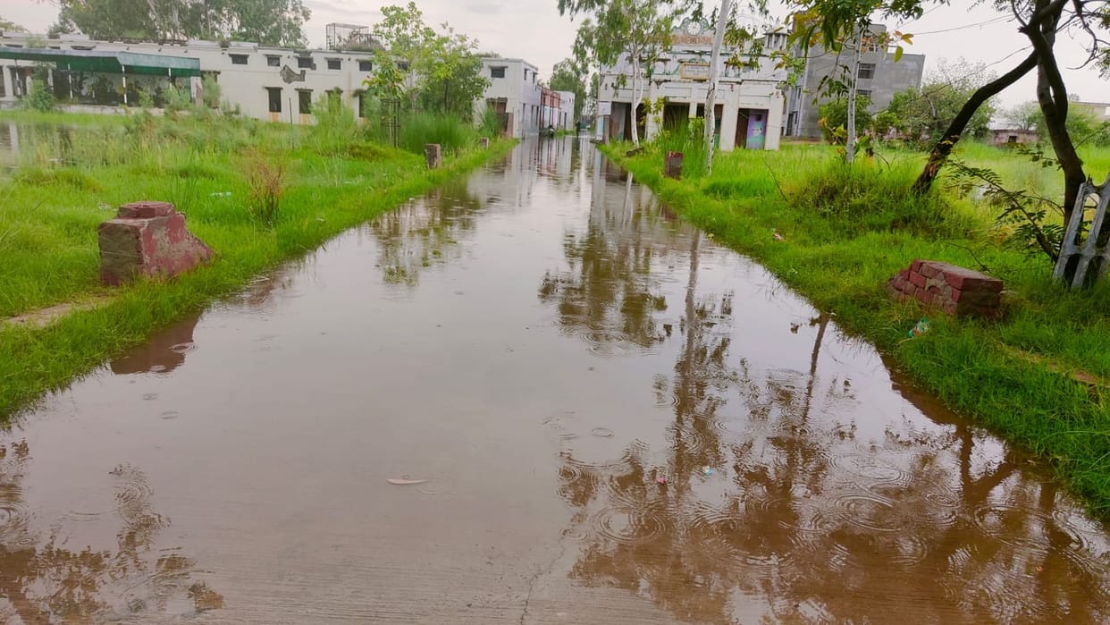 Beri government school filled with rain water, classes will be held in Dharamshala