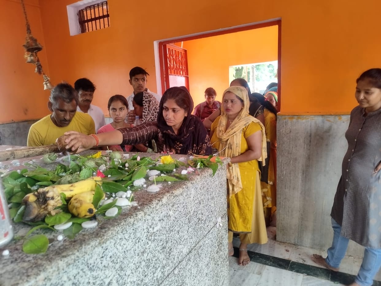 Devotees gathered for Jalabhishek at Bhumia Baba Ashram