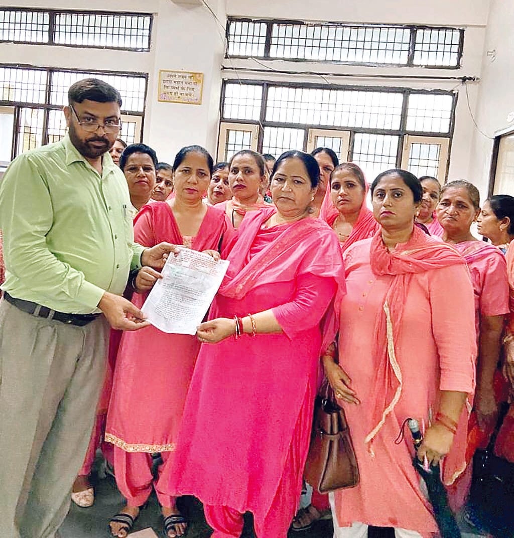 Anganwadi workers took to the streets in support of their demands