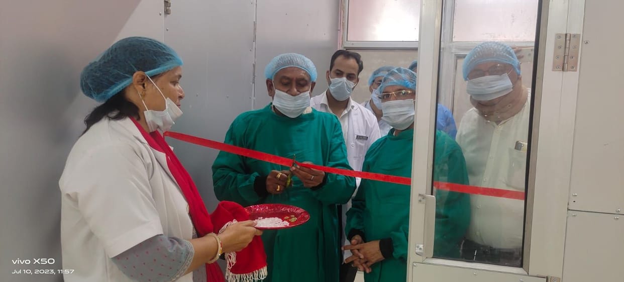 Knee operations started with the introduction of C-arm machine, patients will not have to pay huge fees in private hospitals