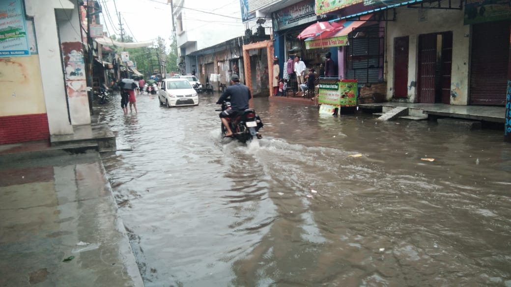 Normal life affected due to rain and waterlogging