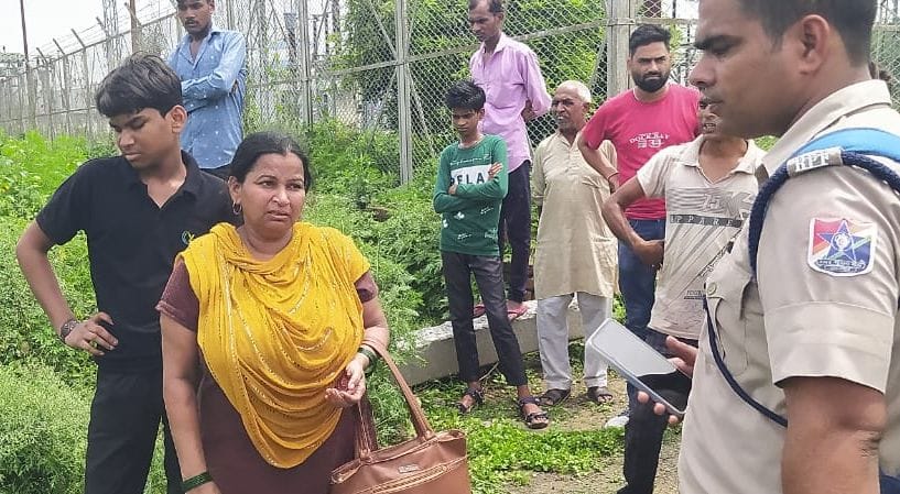 Ghaziabad student dies after falling from Kumbh Express