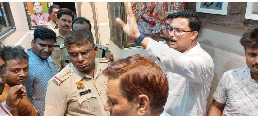 GRP tussle with traders regarding theft accused