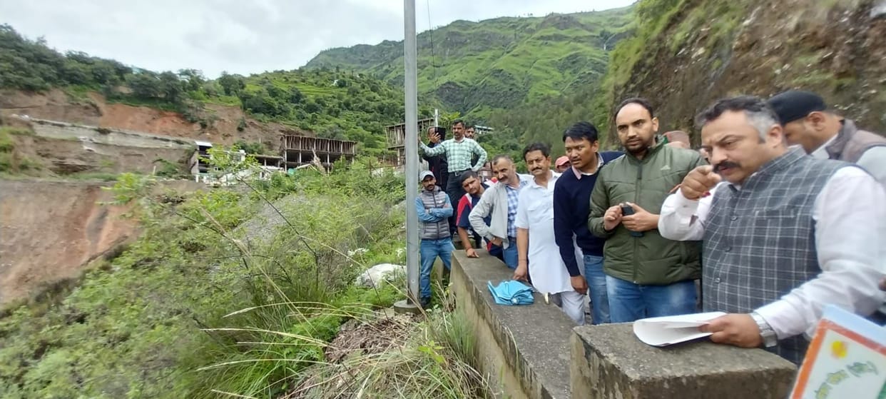 Loss of 15 crores in Theog assembly constituency