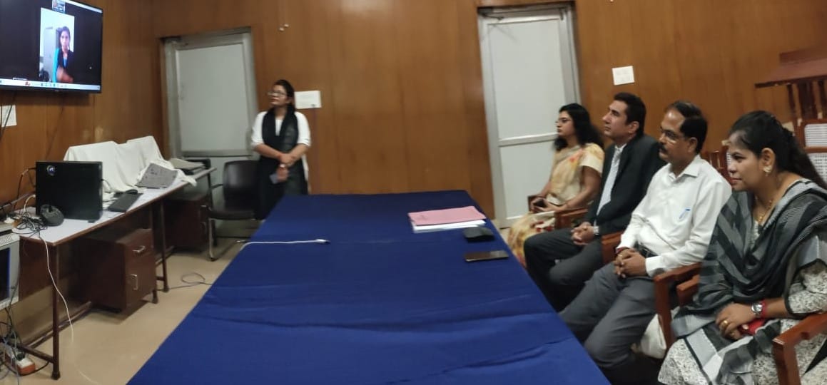Judicial officers inspected the State Women's Shelter