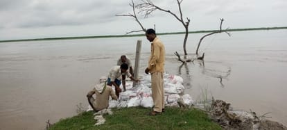 Ganga has crossed the danger mark, now many villages are on target
