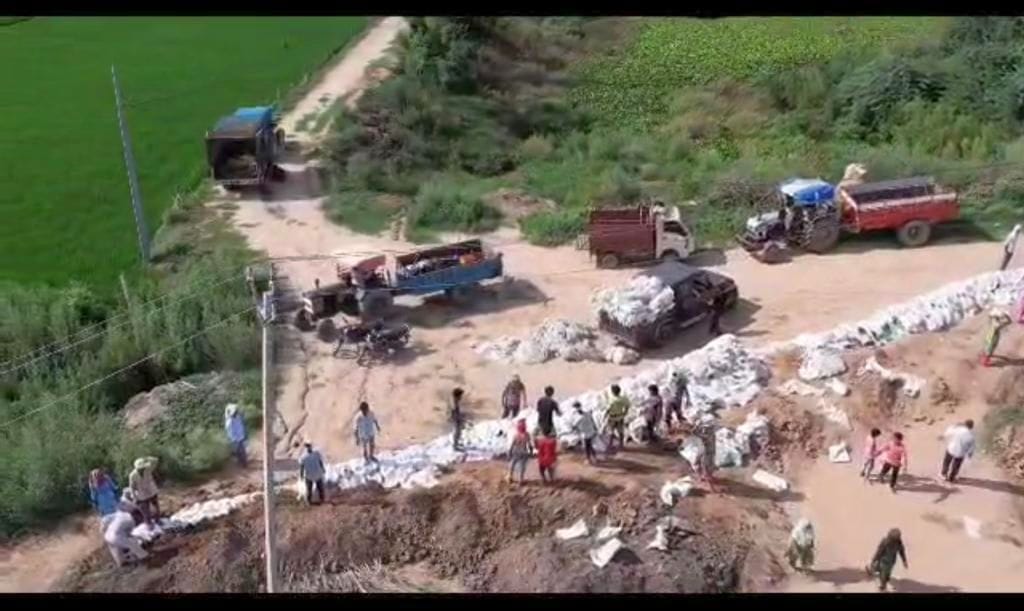 Concern increased due to embankment breach in Punjab, two NDRF teams called