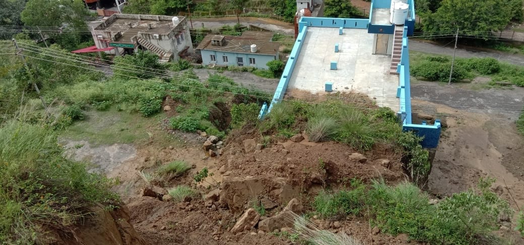 90 roads closed due to landslides and rain in sirmaur district