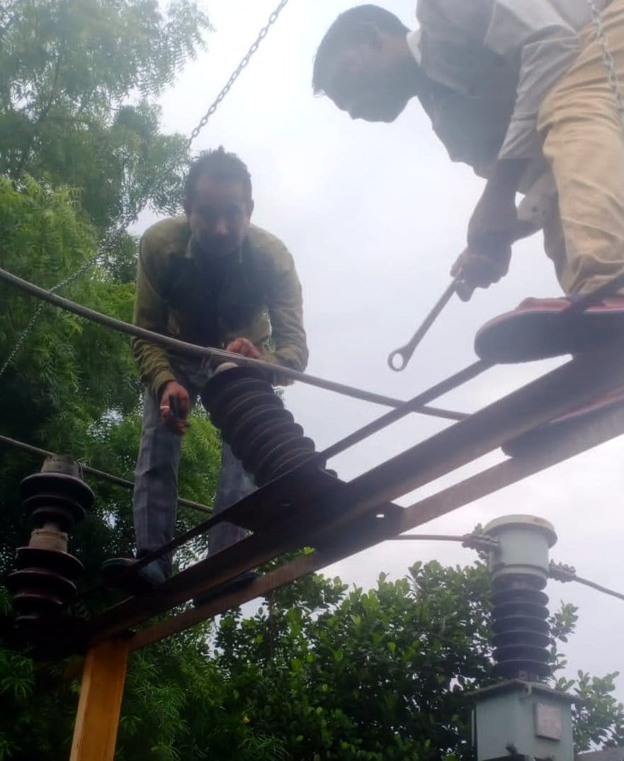 Isolator burnt in rain, six hours power failure