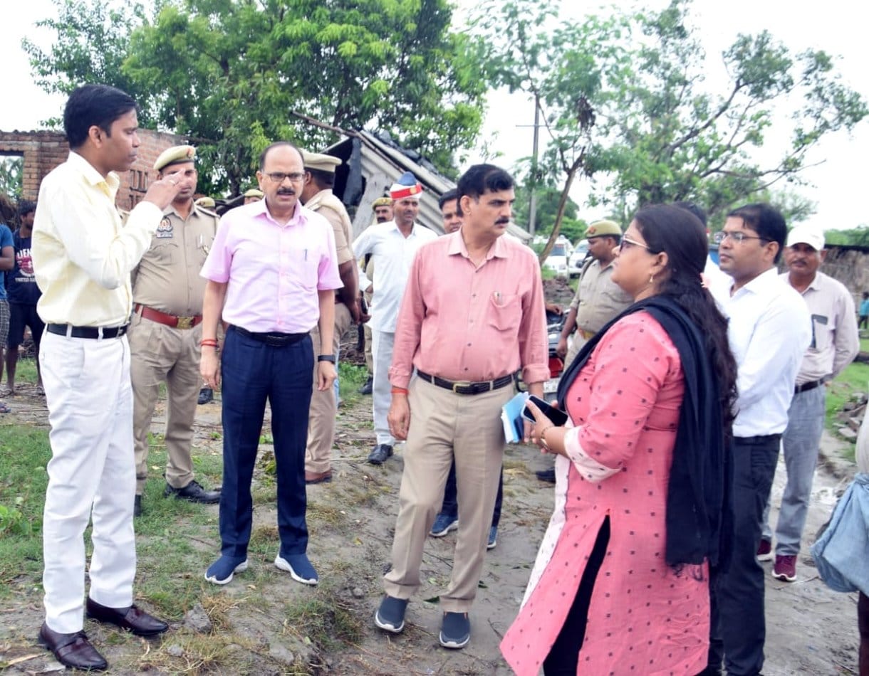 Ahirana in trouble, more than 10 houses in the river in 24 hours