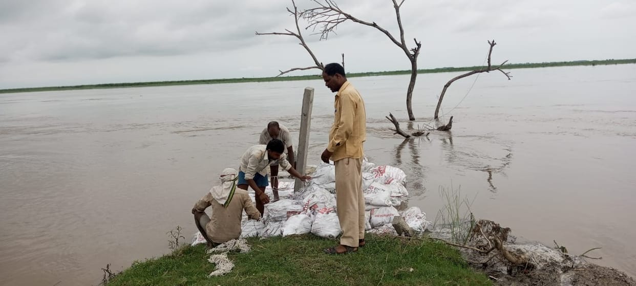 Ganga has crossed the danger mark, now many villages are on target