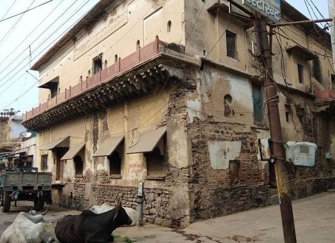 Made himself a safe shelter, dilapidated building left for accident