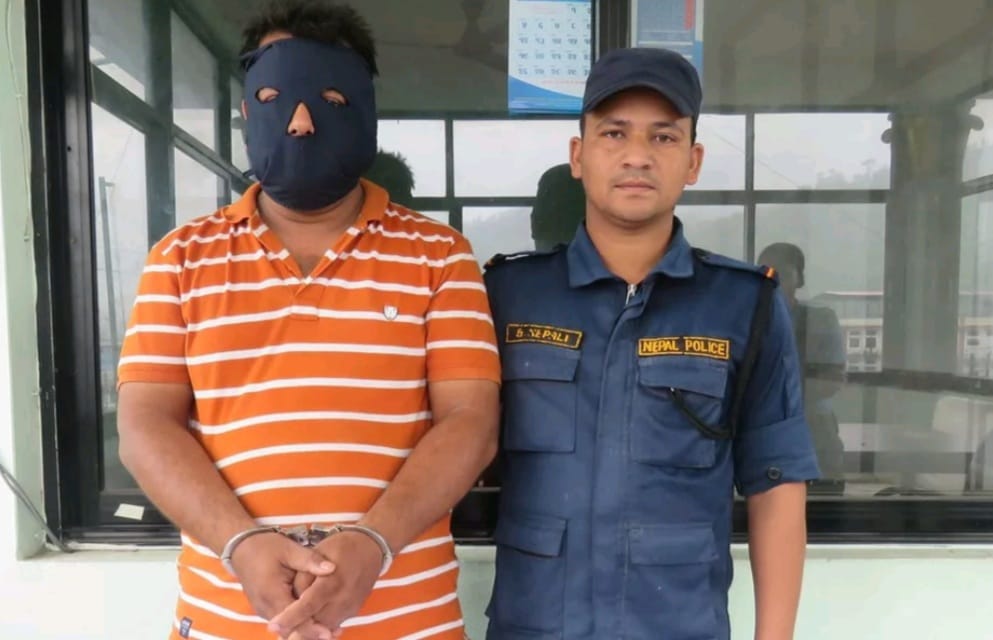 One arrested with half a kilo of gold