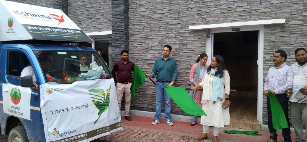 Vehicle left for the promotion of crop insurance