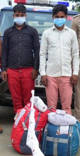 Two smugglers arrested, deer horns and doda recovered