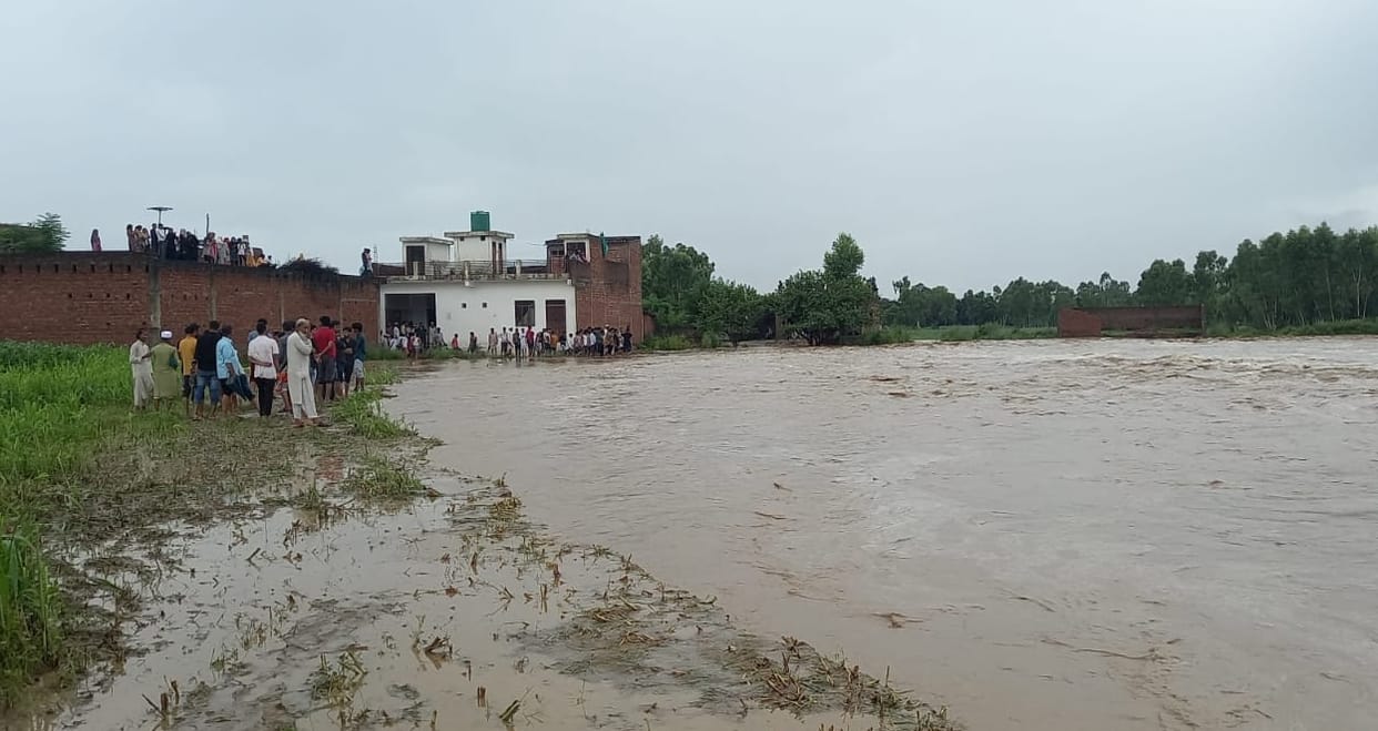 Dozens of villages cut off due to spate in rivers in Badhapur