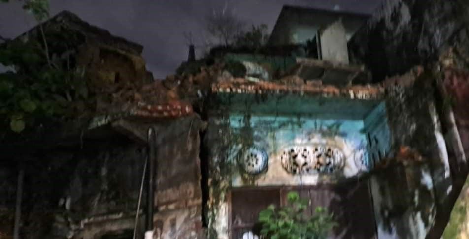 House Falls From One Side In Kashipur