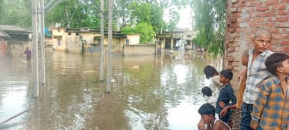 Waterlogging did not end at the sub-station, power failure since 30 hours