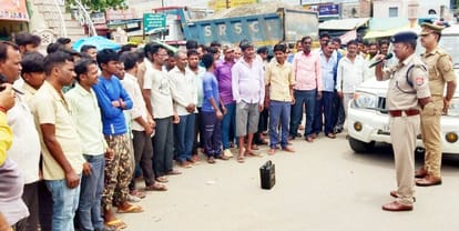 E-rickshaw drivers aware of the rules