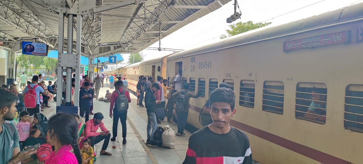 Nine trains canceled on fifth day, passengers upset