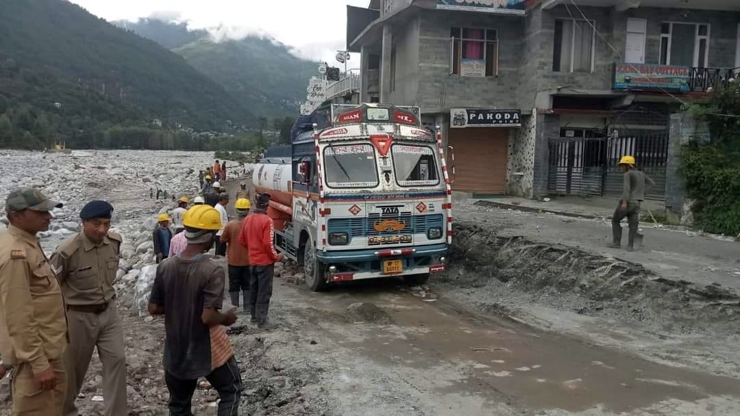 Six tankers of petrol and diesel reached Kullu as soon as the highway was restored