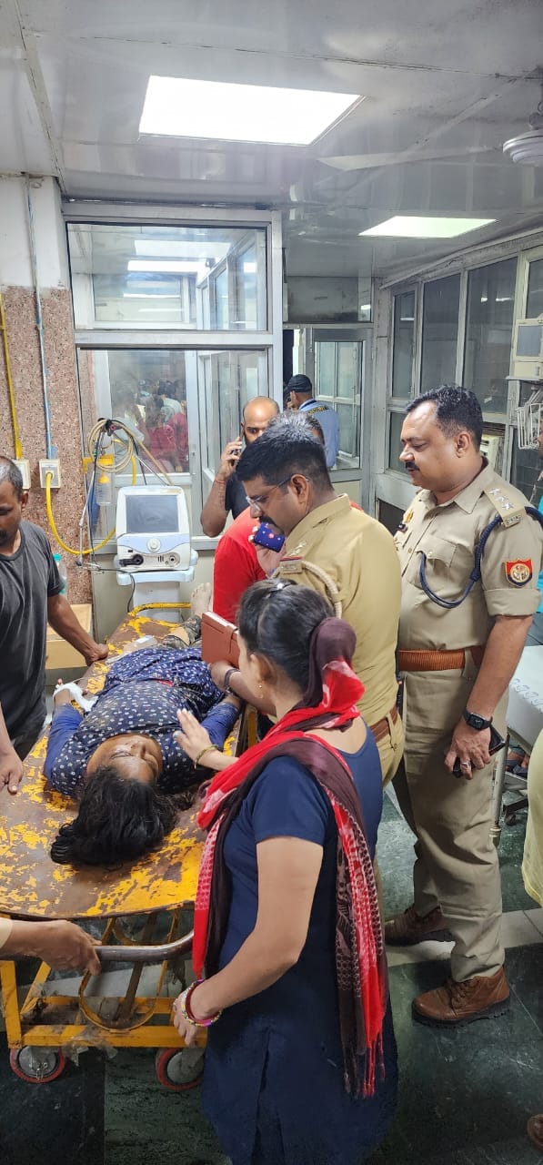 Two floor house collapses, seven people including MCD worker buried under debris