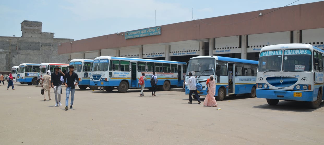 Roadways buses reached Chandigarh after five days, Delhi buses returned from Bahadurgarh