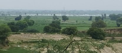 Farmer worried due to rise in water level of Yamuna