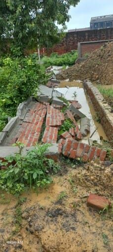 Boundary wall collapsed in rain, questions raised on quality