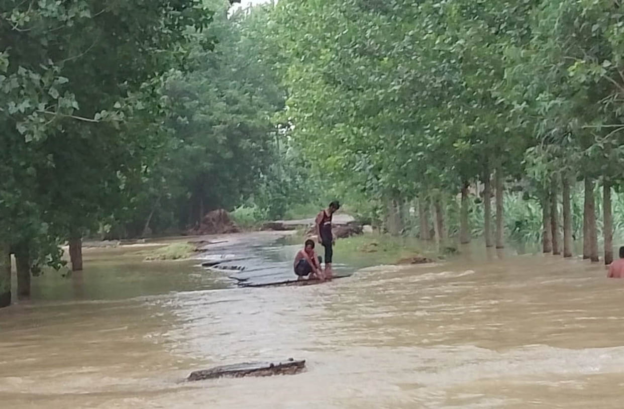 Farmers in trouble, sugarcane, jowar and paddy drowned in Hindon floods