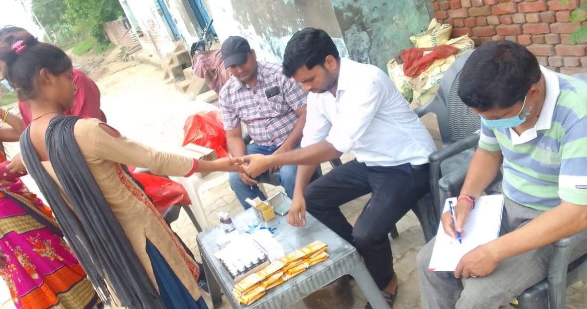 Dengue and malaria test of patients in health camp