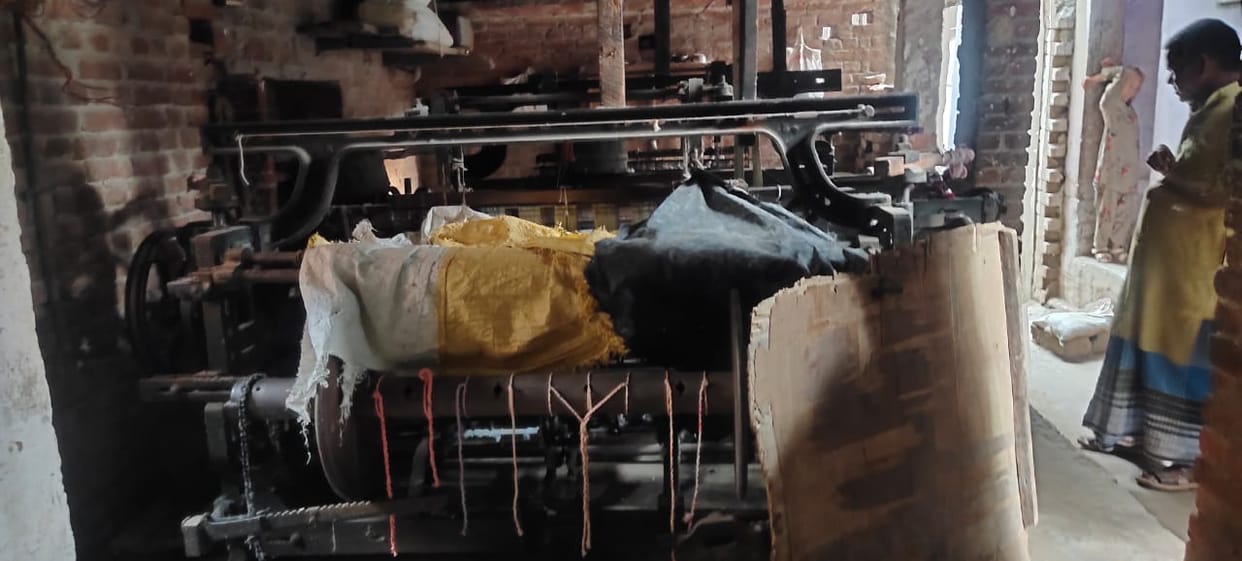 Powerlooms stopped due to power crisis, crisis on weaving industry