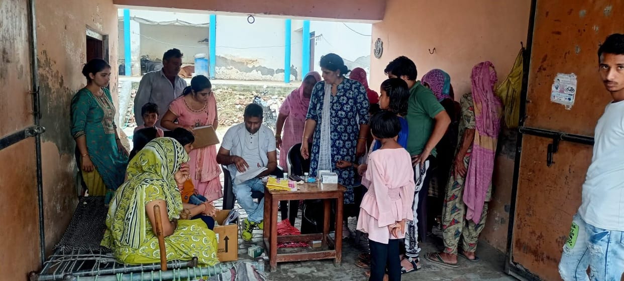 395 patients, 25 fever and 5 diarrhea patients found in eight flood affected villages