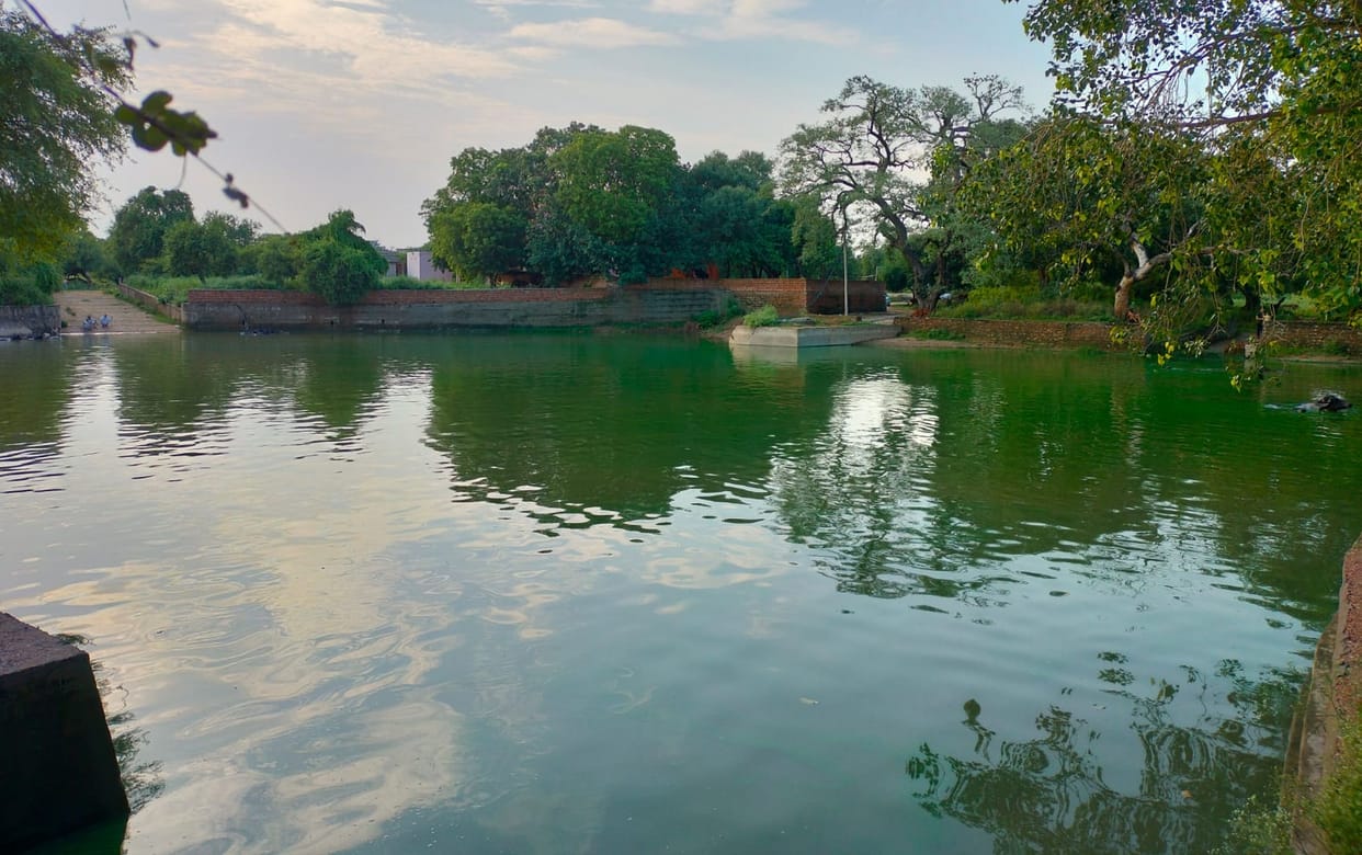 Johar with 250 years old Hanuman temple of village Makdani is no less than a delightful place