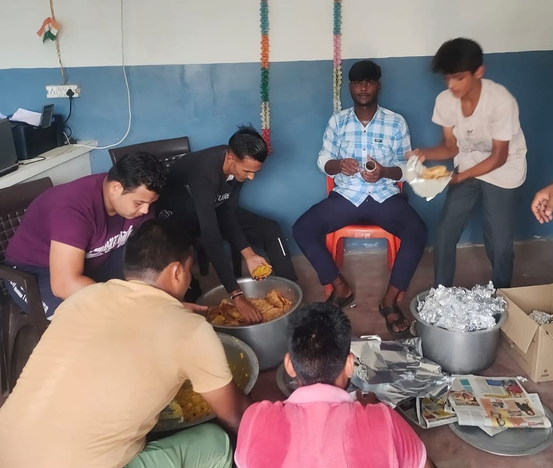 The servants of the Sikh community reached the door of the victims