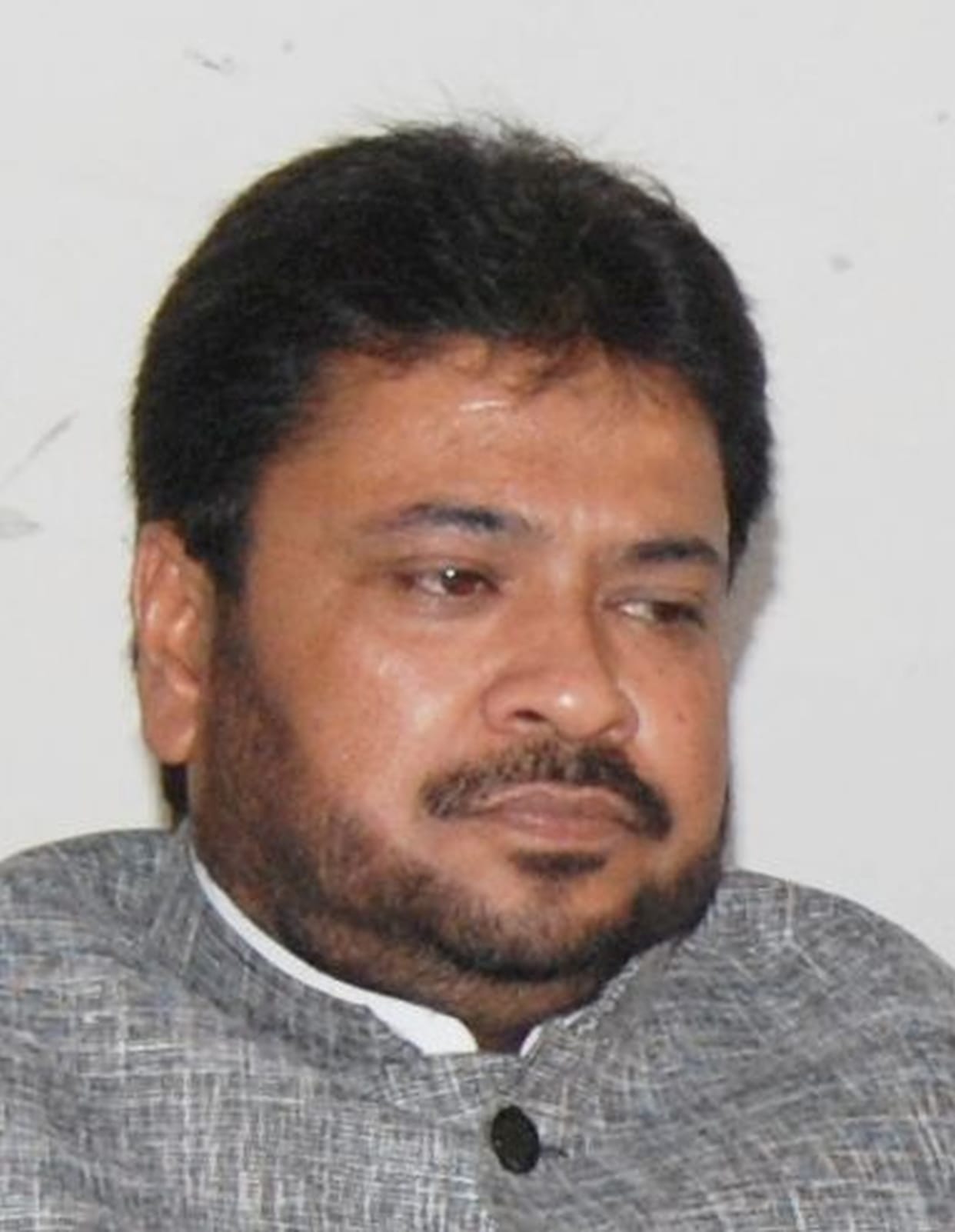 Former MP acquitted of attempt to suicide charge