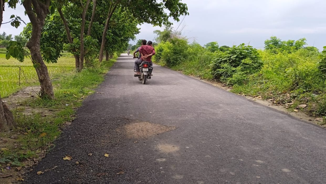 Road work not completed, ballasts started uprooting