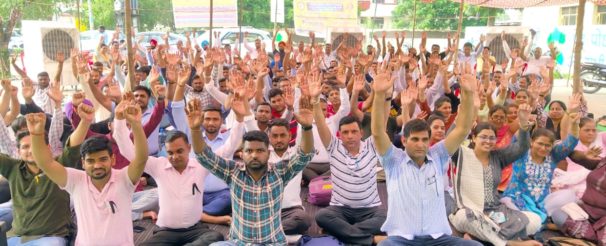 Mahila Shakti took charge of clerical strike
