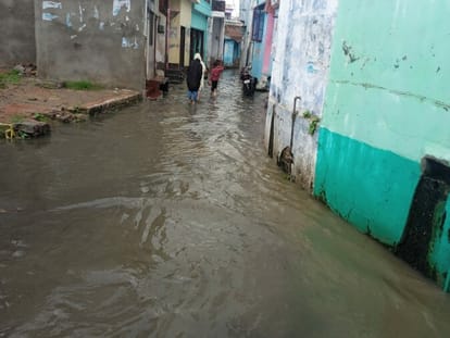 Heavy rains in Bisalpur, water filled in power substation