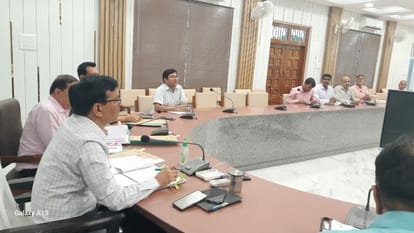 NOC could not be obtained for Khandsari industry even after six months