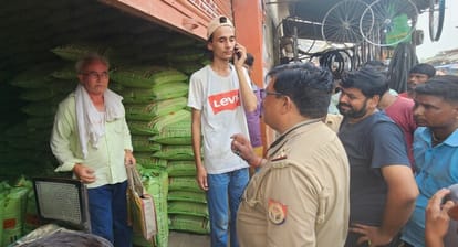 Two lakh rupees missing from fertilizer seller's shop
