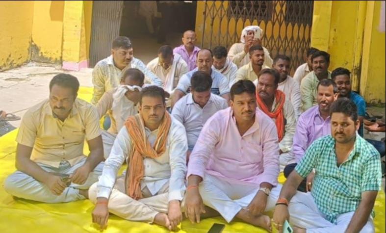 Pradhans demonstrated for payment