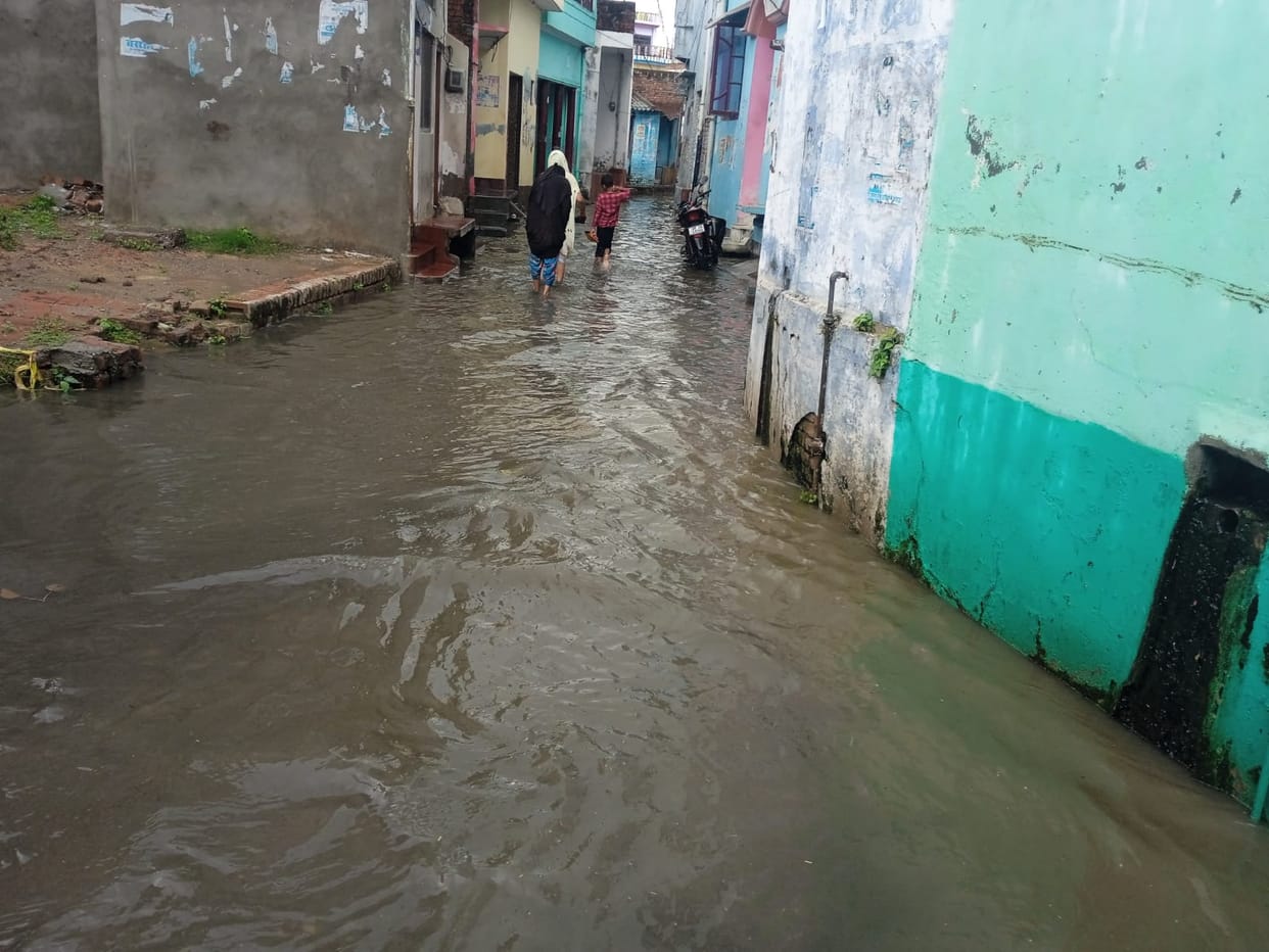 Heavy rains in Bisalpur, water filled in power substation
