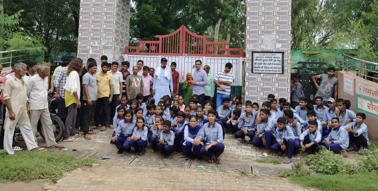 School locked due to shortage of teachers