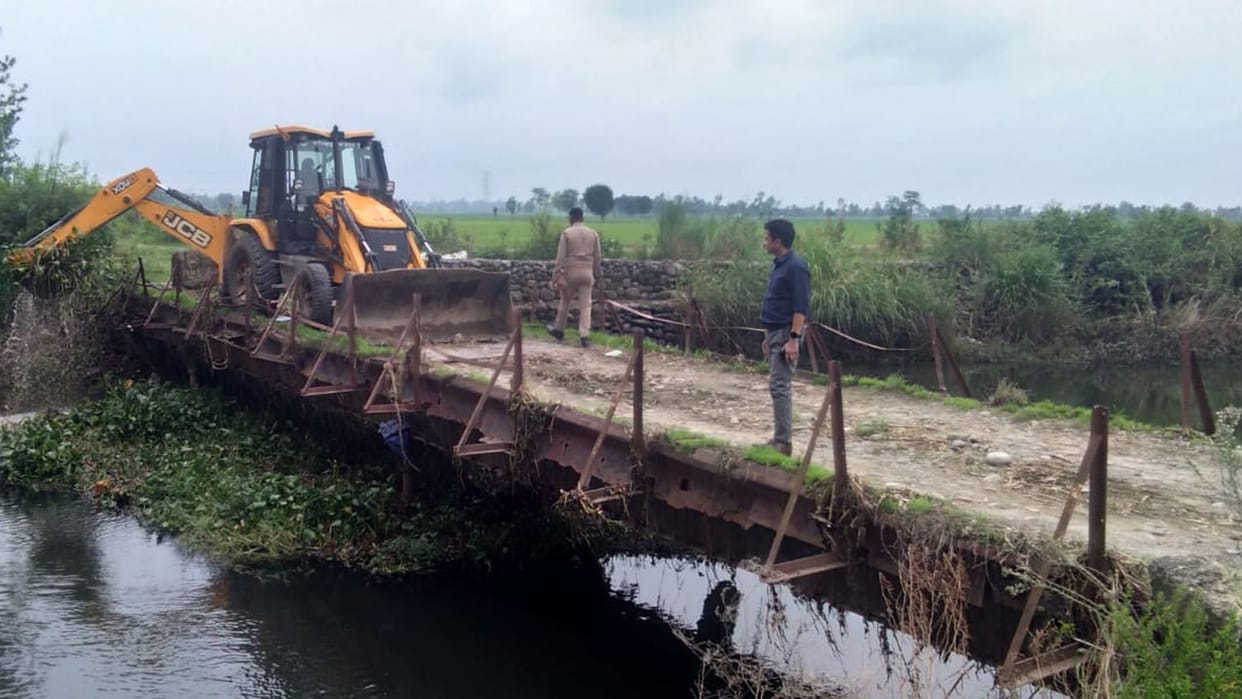 JCB could not destroy the British era bridge