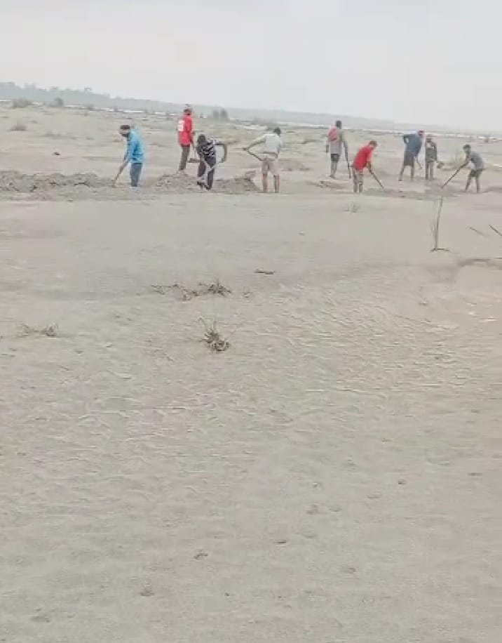Alert in the coastal villages of Sharda, Lekhpal is monitoring
