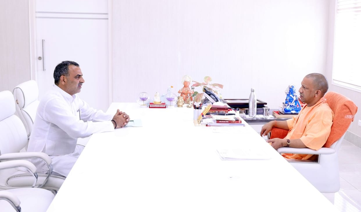 Minister Balyan meets the Chief Minister to provide financial assistance to the flood victims