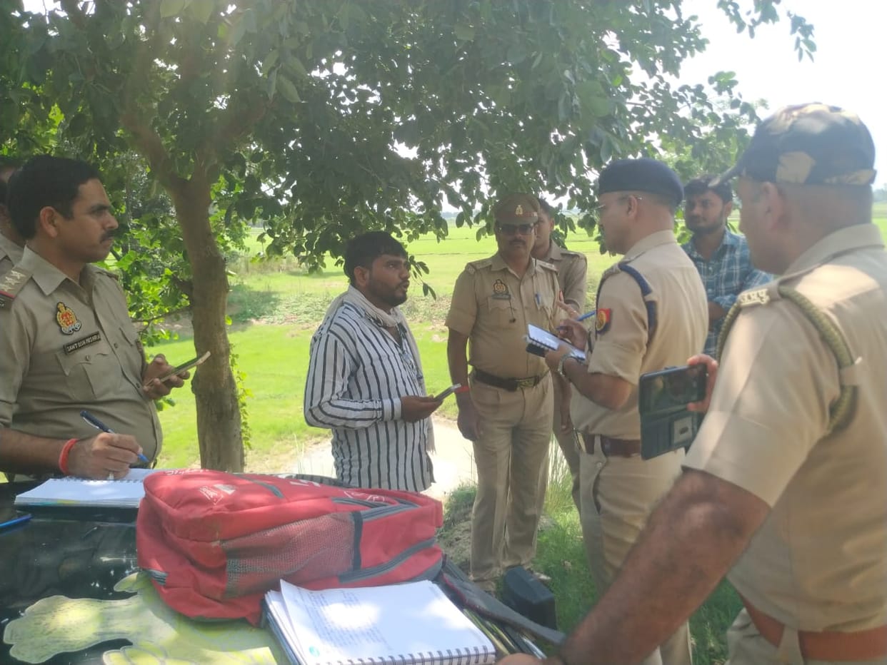 Bike riding miscreants looted 1.05 lakh from finance company employee
